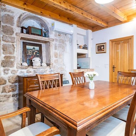 Studio Apartment Pupa Ντουμπρόβνικ Εξωτερικό φωτογραφία